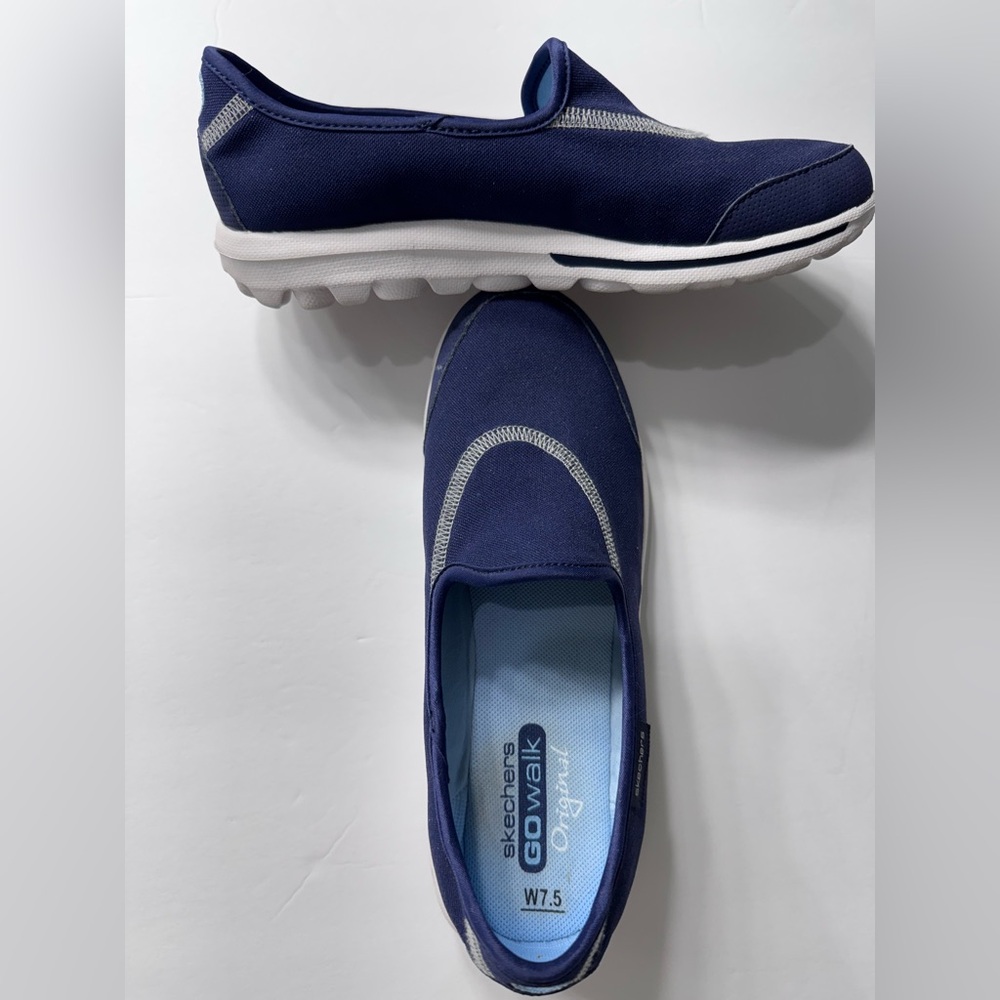 Skechers Go Walk Woman’s shoes - Picture 2 of 4